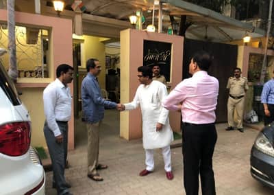 आदित्यसाठी राजकाका भावूक, ठाकरे कुटुंबियांत चर्चा, वरळीत मनसेचा उमेदवार नाही?