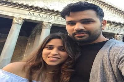 रोहीत शर्माकडून मुलीचा पहिला फोटो शेअर