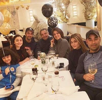 नीतू कपूर यांची पोस्ट, ऋषी कपूर यांच्यावर कँन्सरचे उपचार?