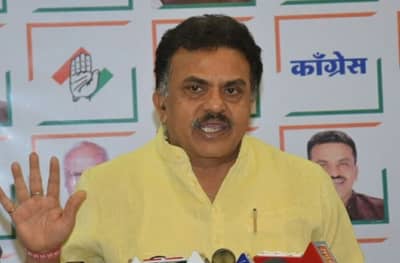 योगींच्या दौऱ्यावरून राजकारण तापलं, बॉलिवूड शिफ्ट होणार?; संजय निरुपम म्हणतात...