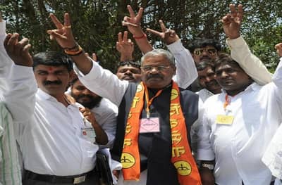 शिरुर लोकसभा : यावेळीही शिवाजी आढळराव पाटलांना तोडीस तोड प्रतिस्पर्धी नाही?