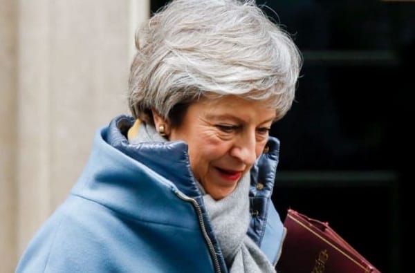 ब्रेक्झिट : संसदेत पंतप्रधान थेरेसा मे यांचा दारुण पराभव ब्रेक्झिट : संसदेत पंतप्रधान थेरेसा मे यांचा दारुण पराभव