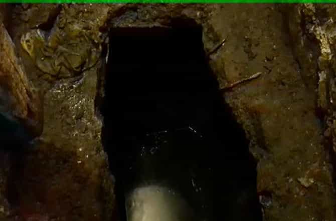 बीडमध्ये सेप्टिक टाकीत गुदमरुन दोघांचा मृत्यू, 3 कामगार अत्यवस्थ