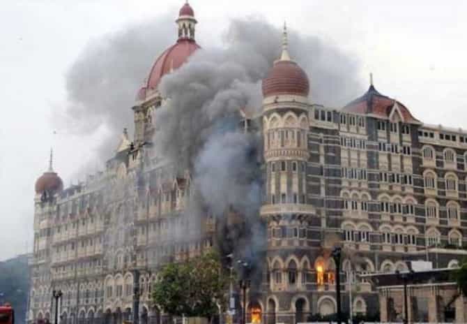 26/11 हल्ला : पाकच्या दोन लष्करी अधिकाऱ्यांविरोधात अटक वॉरंट जारी