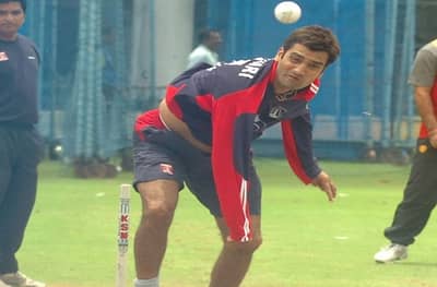 टीम इंडियाच्या माजी खेळाडूला भर मैदानात हॉकी स्टिकने मारहाण