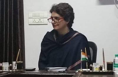 प्रियांका गांधी अॅक्शनमध्ये, दुपारी दीड ते पहाटे पाचपर्यंत मॅरेथॉन बैठका