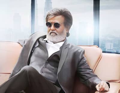 रजनीकांत निवडणूक लढवणार नाहीत, पक्षाचीही माघार!