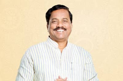 सुनील तटकरे भेटीसाठी चंद्रकांत पाटलांच्या बंगल्यावर!