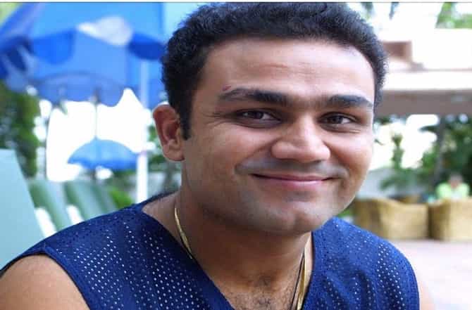 लोकसभा निवडणुकीबाबत सेहवागची मोठी घोषणा