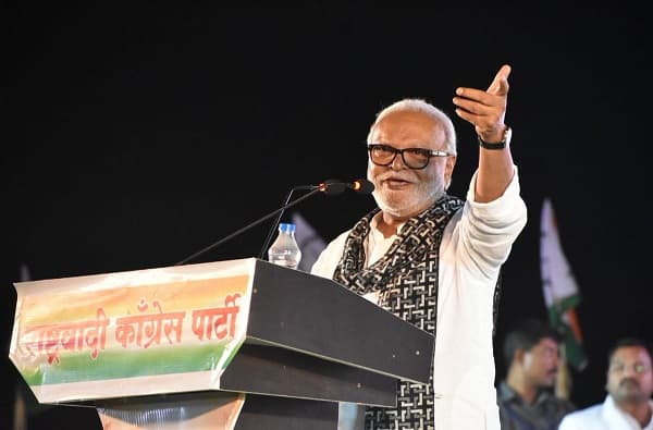 तलवारी जुन्या झाल्या आता नवे शस्त्र आले, छगन भुजबळांचा राज ठाकरेंना टोला