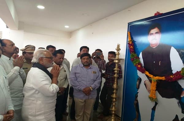 छगन भुजबळ गोपीनाथ गडावर, पंकजा मुंडे म्हणतात...