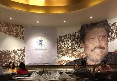 क्रिकेट क्लबच्या मुख्यालयातील इम्रान खानचा फोटो झाकला!