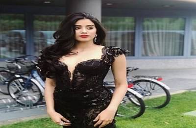 श्रीदेवींच्या आठवणीत जान्हवीची इंस्टाग्रामवर भावुक पोस्ट