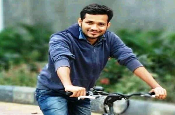 बाप बँड वाजवत होता, मुलगा यूपीएससी पास झाल्याची बातमी आली