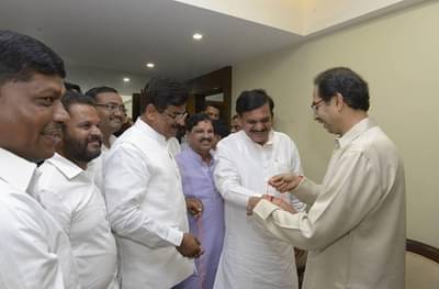 युतीच्या निषेधार्थ नगरच्या शिवसेना पदाधिकाऱ्यांचे राजीनामे