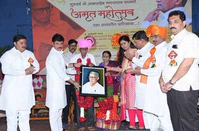 वेळेला आणि वेळेच्या शेवटी आम्ही दोघे कायम सोबत : मुंडे