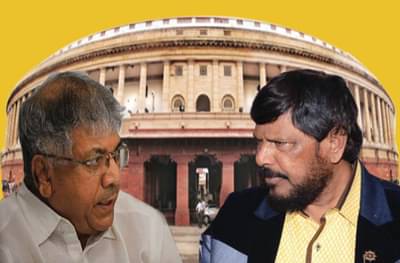 या पाच गोष्टींमुळे प्रकाश आंबेडकर आणि आठवले सोलापूरच्या जागेसाठी ठाम