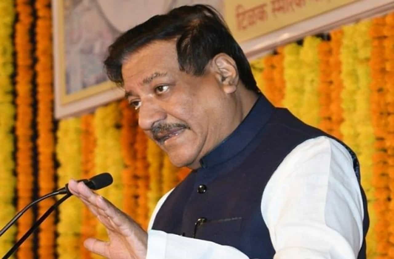 अर्थचक्रासाठी पृथ्वीराज चव्हाणांचा उपाय, केंद्राला अधिकच्या नोटा छापण्याचा सल्ला