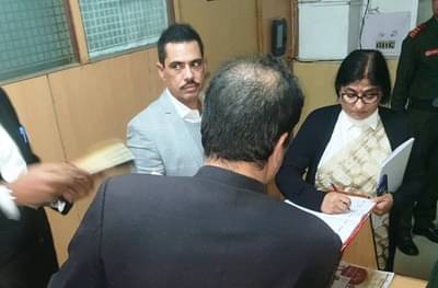 मनी लॉड्रिंग प्रकरण : रॉबर्ट वाड्रांची ईडीकडून सहा तास चौकशी