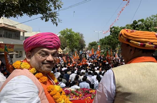 अमित शाहांचं उत्पन्न किती?