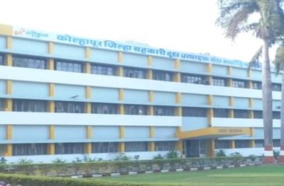 LIVE : गोकुळ दूधाचे संकलन बंद, मुंबई-पुण्यात दूधाचा तुटवडा जाणवण्याची शक्यता