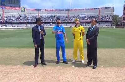 IndvsAus : ऑस्ट्रेलियाची प्रथम फलंदाजी