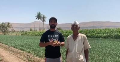 शेतकऱ्यांमुळे आपण सुखाचा घास घेतोय, अजिंक्य रहाणे थेट बांधावर