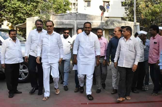 पार्थ पवारांसाठी आजोबांची सभा, एक दिवस अगोदरच वडिलांकडून सभास्थळाचा आढावा