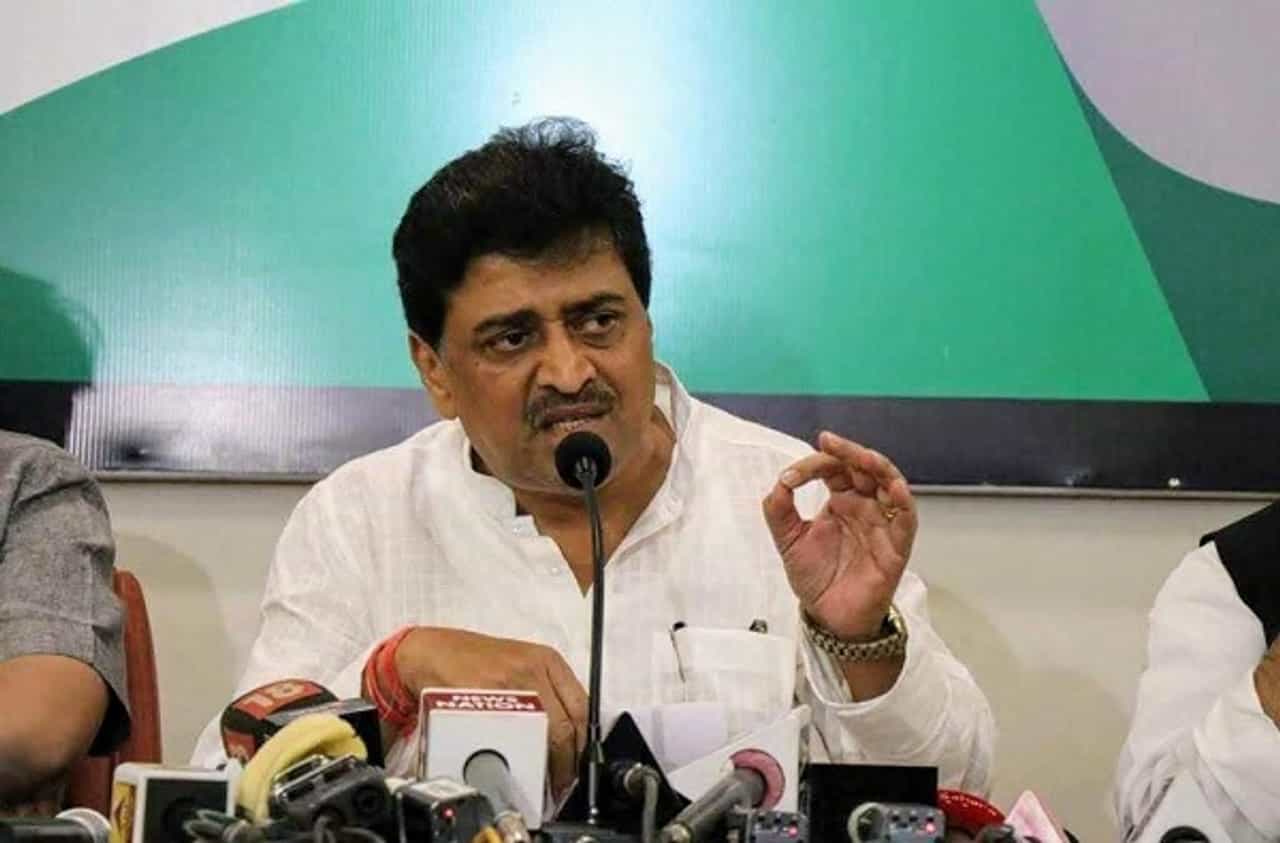 किमान 12 तास रस्तेमार्गे प्रवास, अशोक चव्हाणांवर मुंबईत कोरोनावर उपचार!