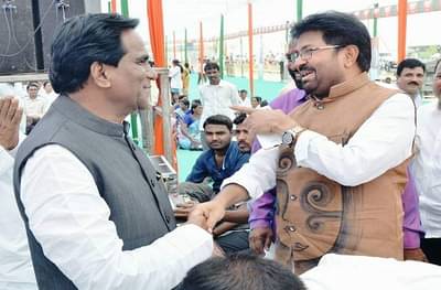 जालन्यात दानवे-खोतकरांची गळाभेट, सर्वांच्या भुवया उंचावल्या