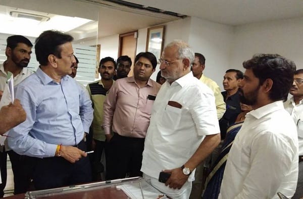 भाजप नेते माणिकराव कोकाटेंचा नाशिकमधून बंडखोरीचा इशारा भाजप नेते माणिकराव कोकाटेंचा नाशिकमधून बंडखोरीचा इशारा