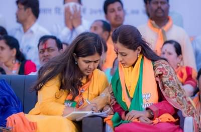 Modi Cabinet Expansion: प्रीतम मुंडेंचं मंत्रीपद हुकलं, मोदी सरकारच्या मंत्रिमंडळ विस्तारापूर्वी पंकजांचं ट्विट, म्हणाल्या...