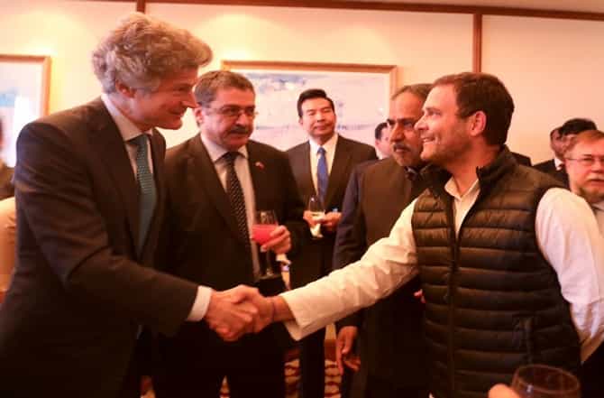 राहुल गांधींची 20 पेक्षा जास्त देशांच्या प्रतिनिधींशी गुफ्तगू