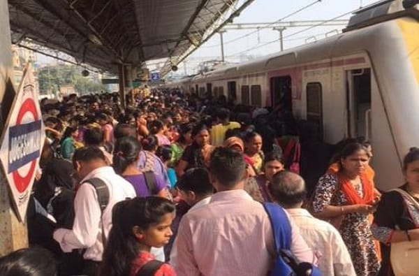 देशातील 1000 रेल्वे स्टेशनवर मोफत वायफाय सुविधा देशातील 1000 रेल्वे स्टेशनवर मोफत वायफाय सुविधा