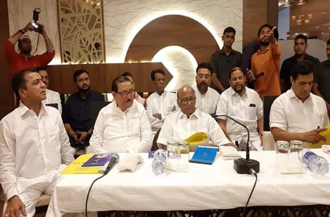 विखेंविरोधात रणनिती आखण्यासाठी शरद पवार स्वतः नगरमध्ये दाखल