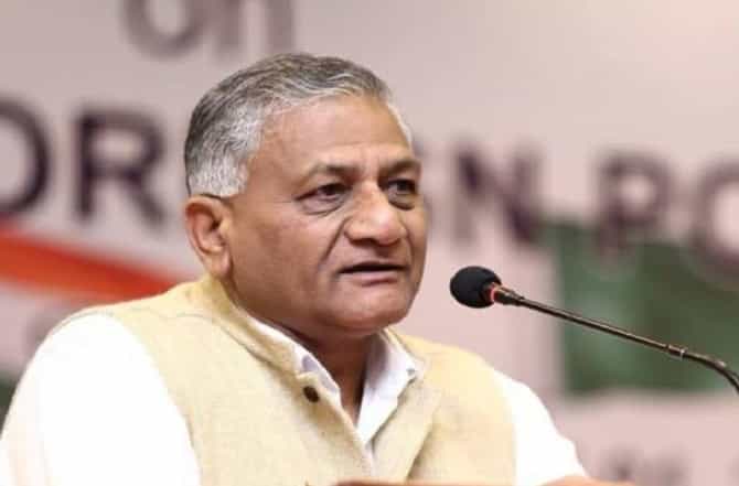 पुढच्या स्ट्राईकवेळी विरोधकांनाच विमानाला बांधून नेऊ - व्ही.के. सिंह