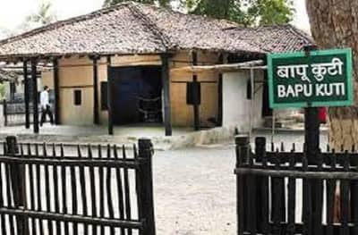 गांधीजींचा चष्मा चोरी प्रकरण, आठ वर्षांनी आरोपीची निर्दोष मुक्तता