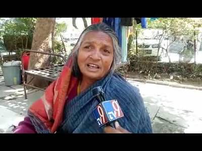 व्हायरल व्हिडीओने पोलखोल, निर्दयी मुलांनी अखेर तीन वर्षांनी आईला स्वीकारलं