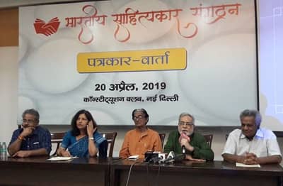 देशाच्या स्वाभिमानासाठी मोदींना मत द्या, 400 साहित्यिकांचं आवाहन