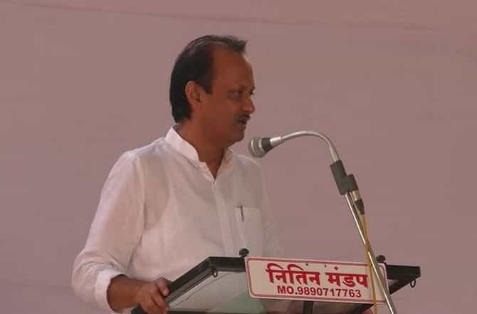 दुसऱ्यांच्या सभांमुळे भाजपवाल्यांना सोडा बाटल्या द्यावा लागतात : अजित पवार
