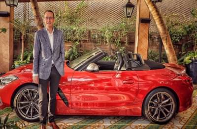 बीएमडब्ल्यूचं नवं मॉडल भारतात लाँच, किंमत तब्बल...