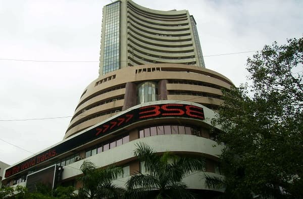 Share Market Live | शेअर बाजारात पडझड सुरुच, सेन्सेक्स तब्बल 2900 अंकांनी गडगडला