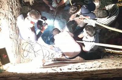 पाणी टंचाई जीवावर, कोरड्या विहिरीत गुदमरुन दोघांचा मृत्यू