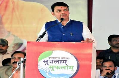 बीडमध्ये जलयुक्त शिवारचा पर्दाफाश, 4 कोटीच्या भ्रष्टाचाराचा आरोप