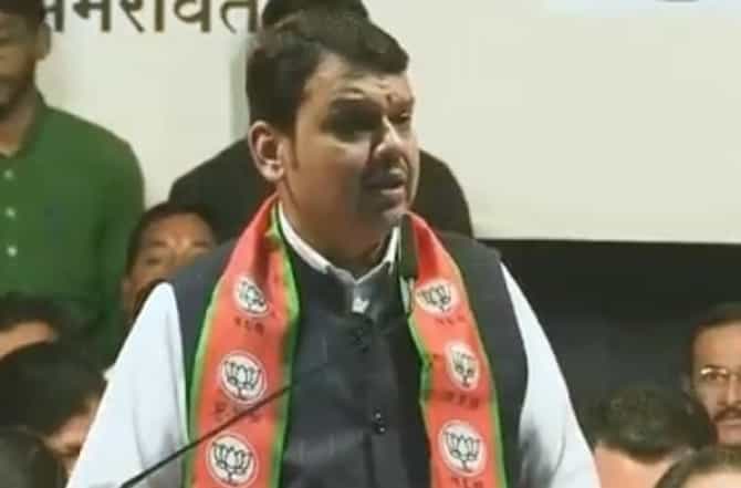 देश चालवण्यास 56 पक्ष नव्हे, 56 इंच छाती लागते : मुख्यमंत्री