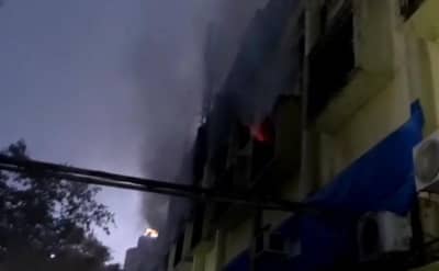 करण जोहरच्या धर्मा प्रॉडक्शनच्या गोदामाला भीषण आग