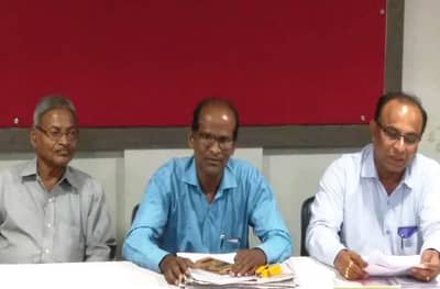 रत्नागिरी-सिंधुदुर्गातल्या उमेदवाराचा 100 रुपयांच्या बाँडवर जाहीरनामा