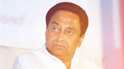 कमलनाथ सरकार संकटात, मध्य प्रदेशातील 20 मंत्र्यांचे राजीनामे