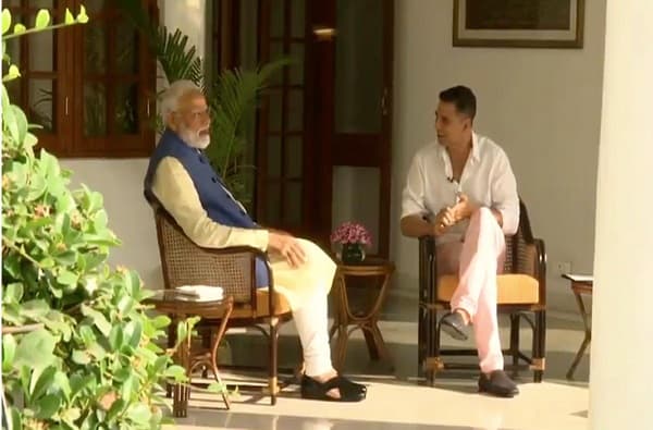 फक्त साडेतीन तास झोपतो, मला कामाची नशा : मोदी