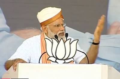 बाळासाहेबांचं नागरिकत्व हिसकावणाऱ्या काँग्रेसवाल्यांनो आरशात तोंड बघा : मोदी